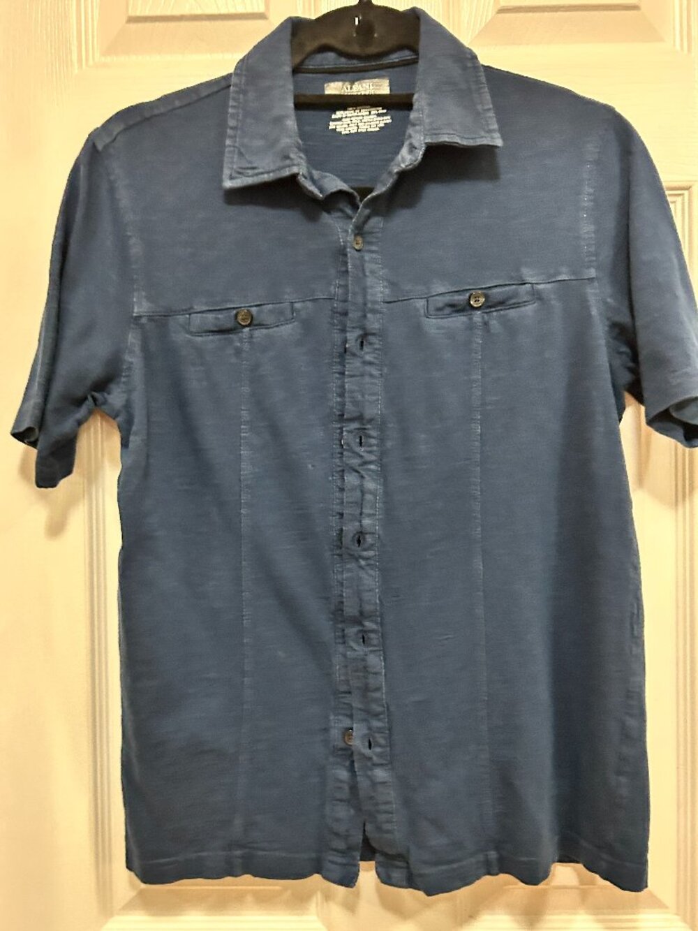Bundle: (2) Button-Down Shirt - Small - Picture 2 of 5